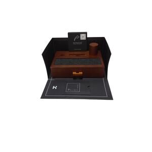 holmes and hadfield "the hub" or "the side kick"